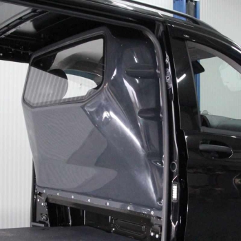 Trennwand B-Säule GfK - Mercedes Vito (ab 14-) mit Durchlademögl. - mit Scheibe(wenn werkseitig TW)