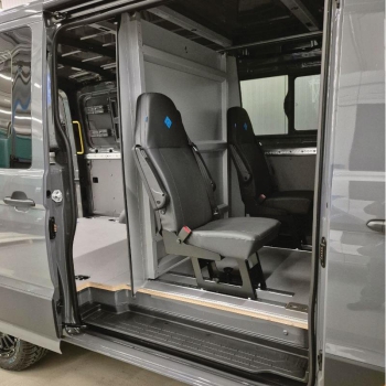 Preview: Trennwand-Flex - Mercedes Sprinter (ab 06- W906/ W907) VW Crafter I (06-17) - Flachdach/ H1/ RWD/4x4