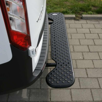 Hecktrittstufe V01 (ausziehbar) - Nissan Primastar/ Opel Vivaro/ Renault Trafic (01-14)- Alko RNX51A