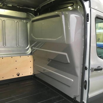 Trennwand B-Säule GfK - Ford Transit (ab 2014-) - ohne Scheibe (AWT)