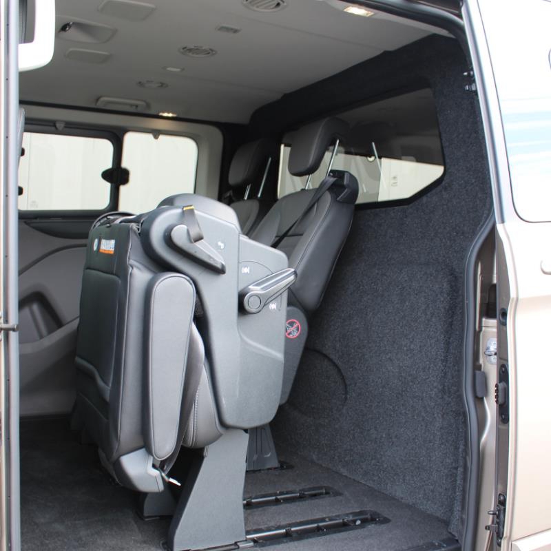 Trennwand C-Säule GfK - Ford Custom I (12-23) - mit Scheibe, stoffbezogen (Tourneo)   