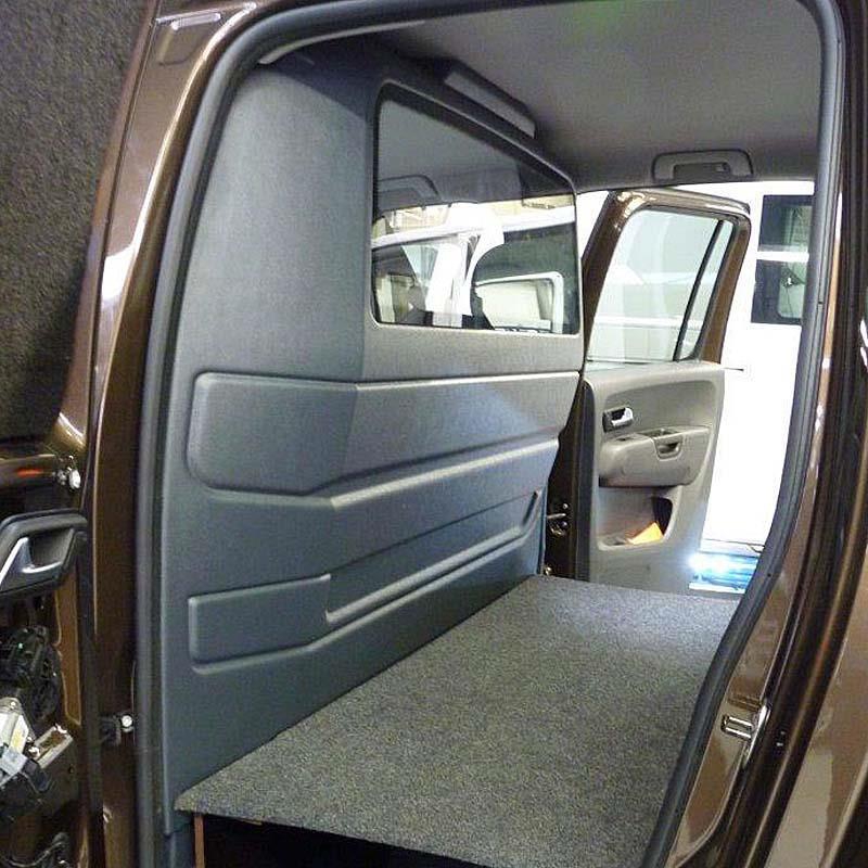 Trennwand B-Säule ABS - VW Amarok I (10-) - mit Scheibe, stoffbezogen