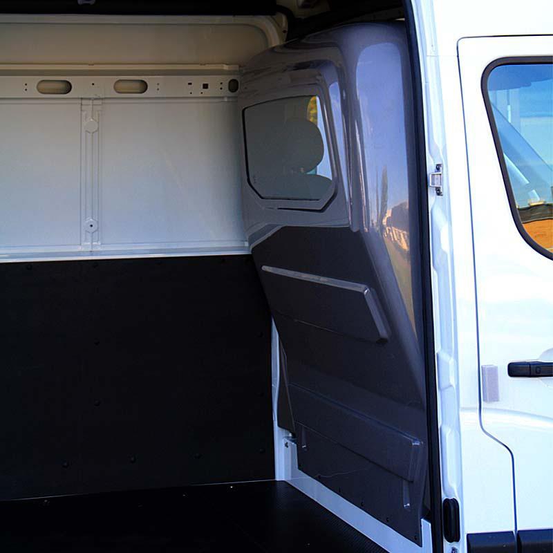 Trennwand B-Säule GfK - Interstar II (21-24)/ Master III (10-24)/ Movano B/ NV400 - H2 mit Scheibe